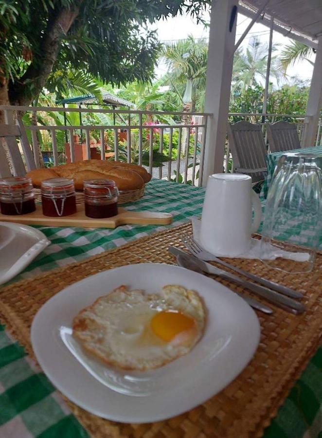 Ohana Guest House Port Mathurin Exterior foto